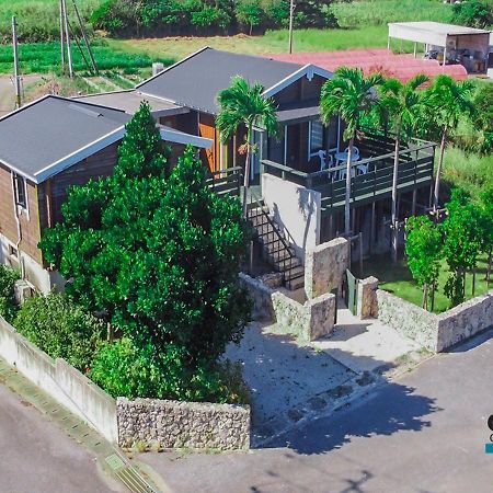 石田ヴィレッジ 満天の星空が見えるログハウスを貸し切り 宮古空港から8分 無料駐車場付 長期滞在可 Miyakojima  Dış mekan fotoğraf
